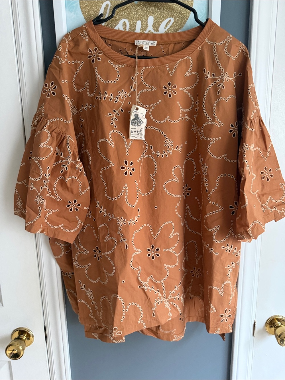 easel Burnt Orange Eyelet Floral Flutter-Sleeve Blouse